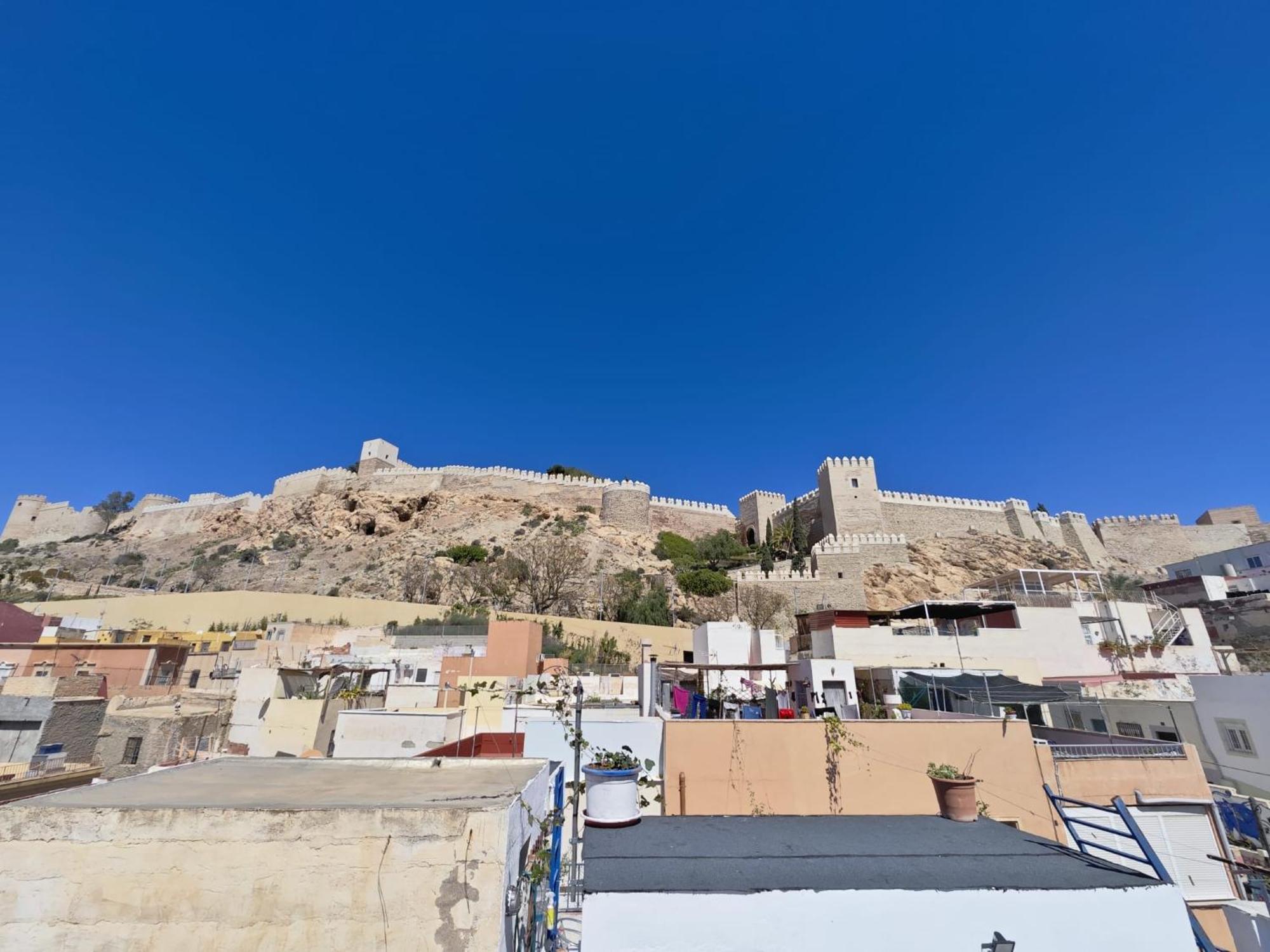 Casita La Paloma Bonita Del Pescador Hasta 5 Personas En El Casco Antiguo La Medina Centro Almeria Bajo Alcazaba Terraza Buena Vista Parking Privado Y Sabanas En Opcion Екстер'єр фото